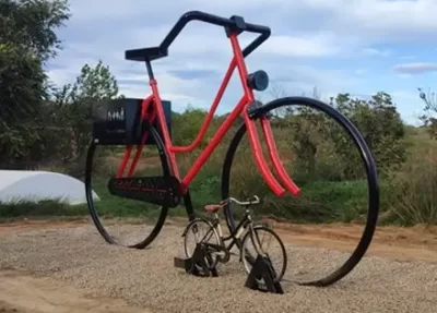 bici 1-museo arte-la plana de l_arc